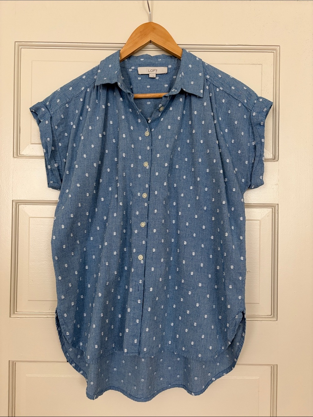 LOFT Blue Dot Short-Sleeve Button Front Shirt